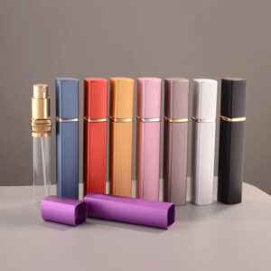 12ml-Alluminum-Perfume-Atomizer-nice-background