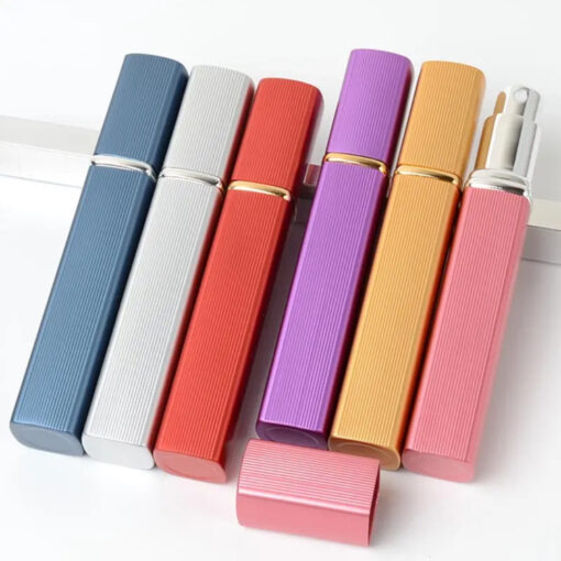 12ml-Alluminum-Perfume-Atomizer-with-background